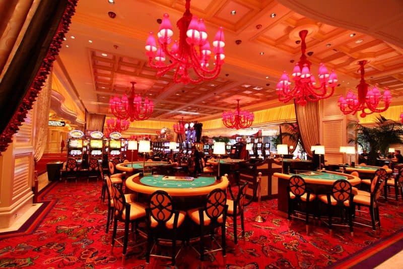 Slot Makinasyonda Süpriz Kazançlar: Anılar ve Stratejiler